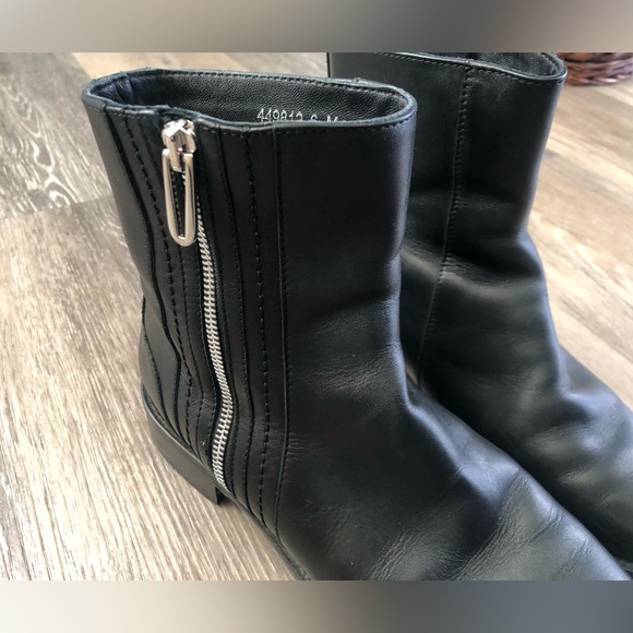 Sale! AQUATALIA ITALIAN Black Leather Low Heel Boots - Picture 3 of 11